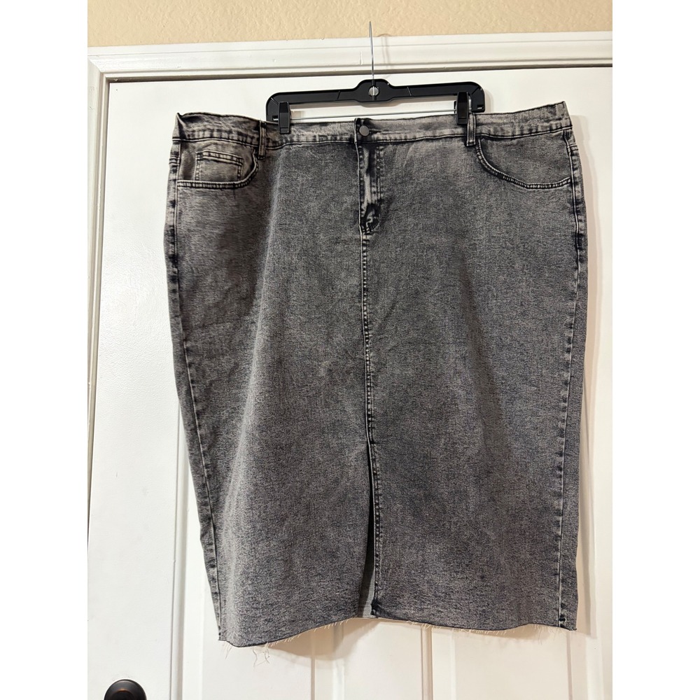 SHEIN Curve+ | Acid Wash Denim Midi Skirt | 30 7XL || Gray|